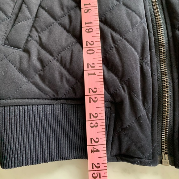 Zara navy diamond quilted bomber with pockets size Small - Picture 9 of 9